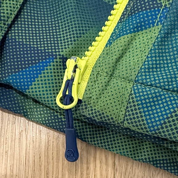 Kamik Green & Blue Geometric Hooded ski Jacket Boys sz 10 - Picture 8 of 16